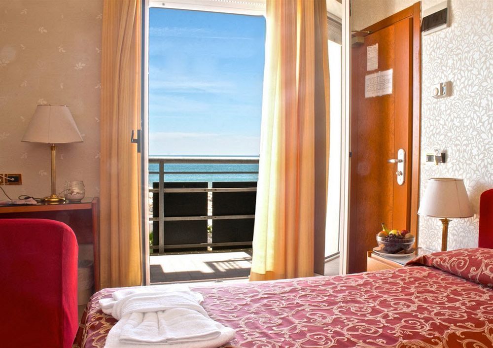 Hotel Kursaal Rimini Exteriér fotografie